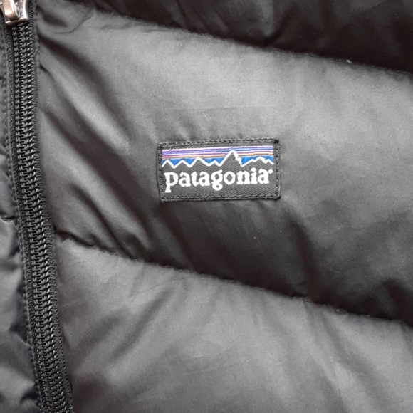 Patagonia Kids Charcoal Puffer Jacket - Picture 2 of 8